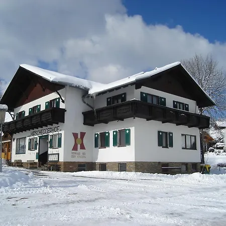 Hotel Hirscheggerhof 3*